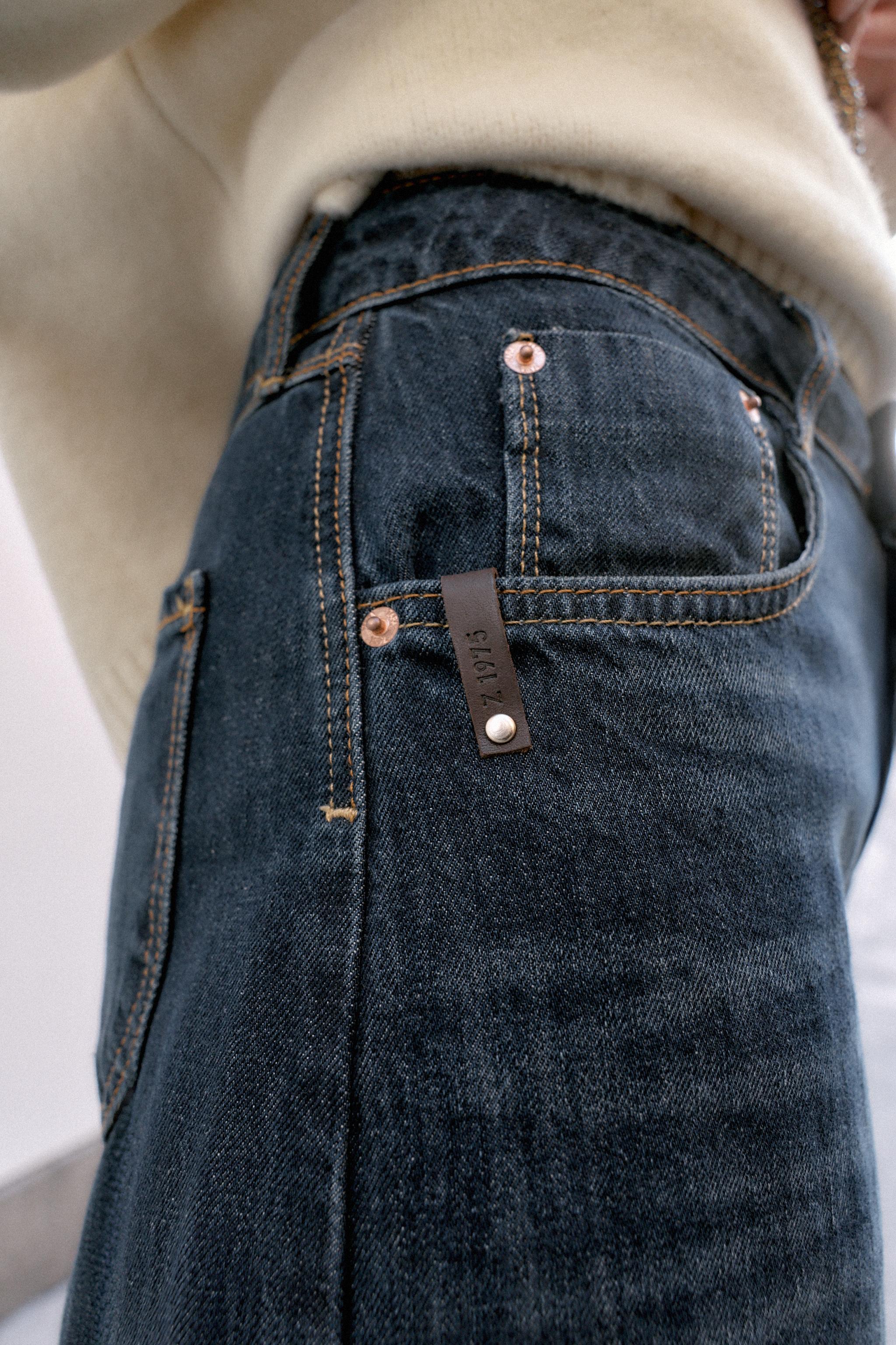 Z1975 MID-RISE BALLOON FIT JEANS